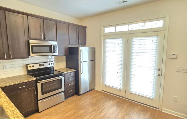 3 beds, 2.5 baths, 1,636 sqft, $1,850, Unit Unit F