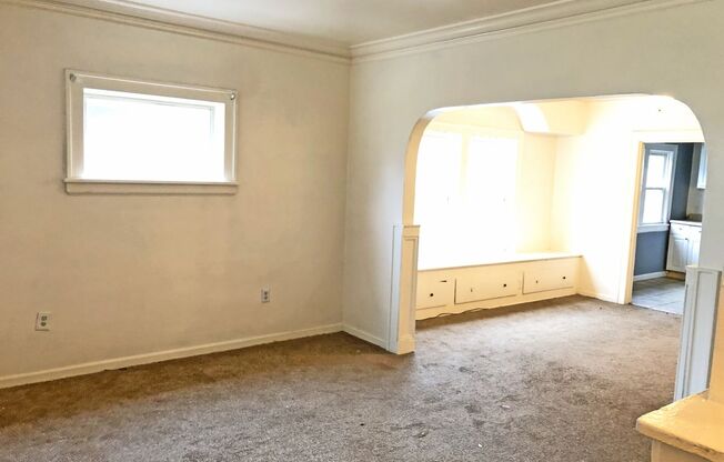 4 BED 1 BATH SINGLE FAMILY HOME IN MT PLEASANT!