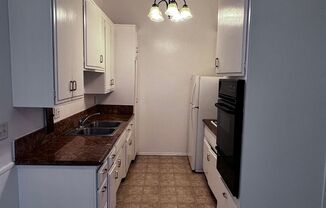 Midtown Ventura - Spacious one bedroom, one bath single level apartment
