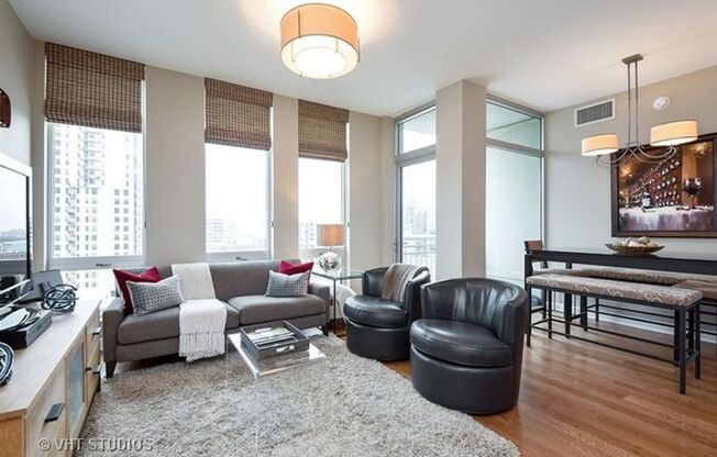 Southloop 2b2b comfortable living!