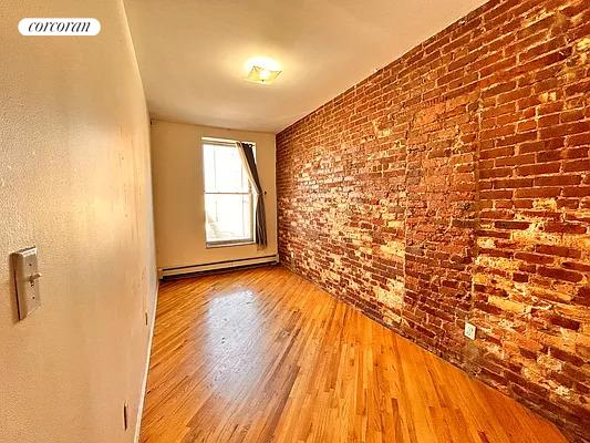 463 5 AVE