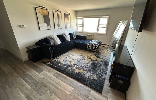 2 beds, 1 bath, $1,395, Unit 103