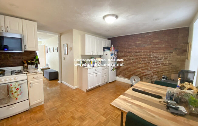 157 ENDICOTT ST