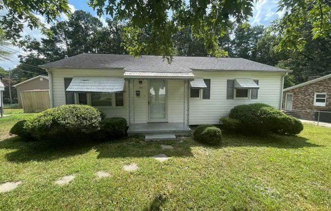 3 bedroom 1 bathroom house available