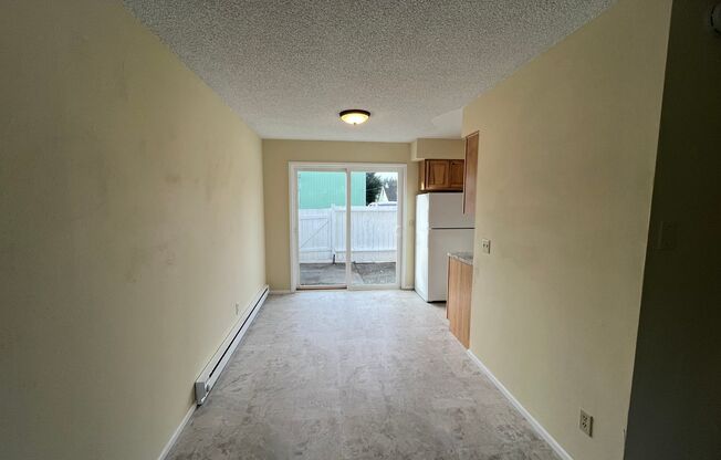 2 beds, 1.5 baths, $2,195, Unit #6