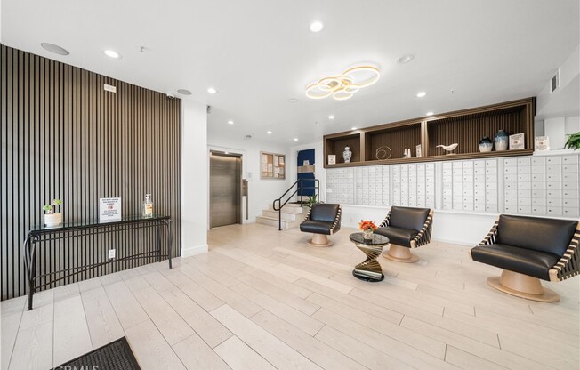 2 beds, 1 bath, 618 sqft, $2,850, Unit 524