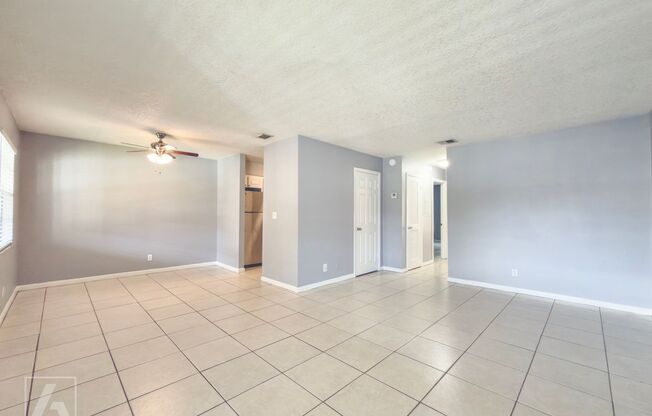 2 beds, 1 bath, 825 sqft, $1,095, Unit 916#A205