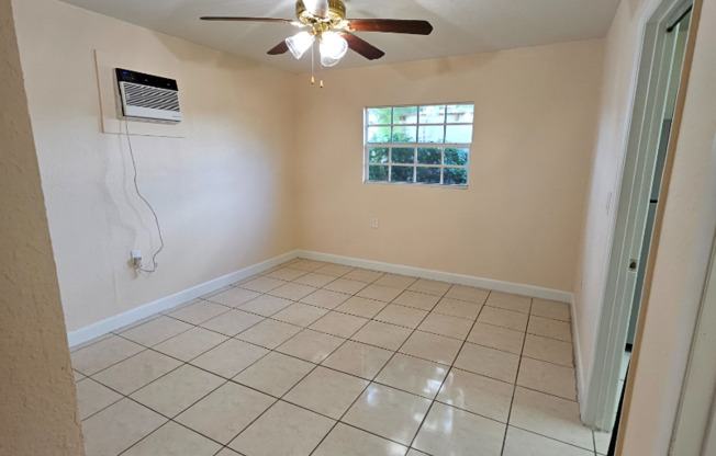 1315 NW 113 TER