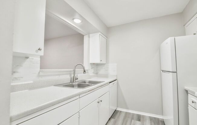 1 bed, 1 bath, 730 sqft, $785