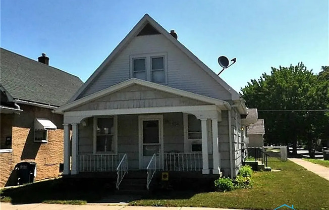 3136 Elm Toledo OH 43608