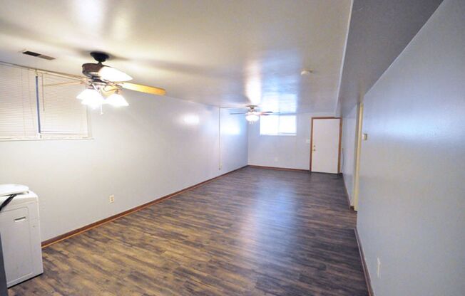 2 beds, 1 bath, $1,255, Unit 191 D