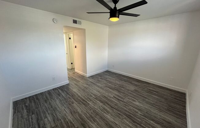 2 beds, 2 baths, 977 sqft, $1,595, Unit 18