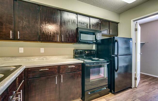 at Springhill Apartments, Overland Park, 66213