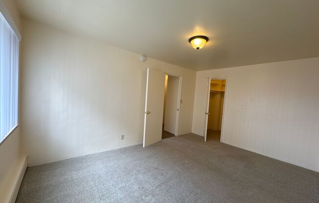 2 beds, 1 bath, 835 sqft, $1,295, Unit 712
