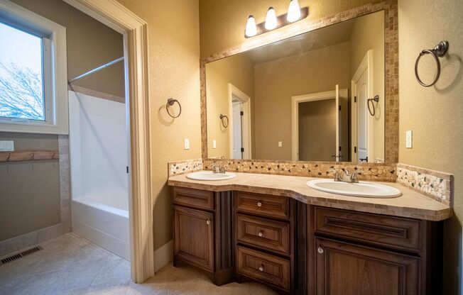 4 beds, 3.5 baths, $4,895