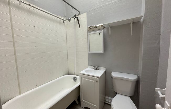 1 bed, 1 bath, $1,020, Unit 1322-3F