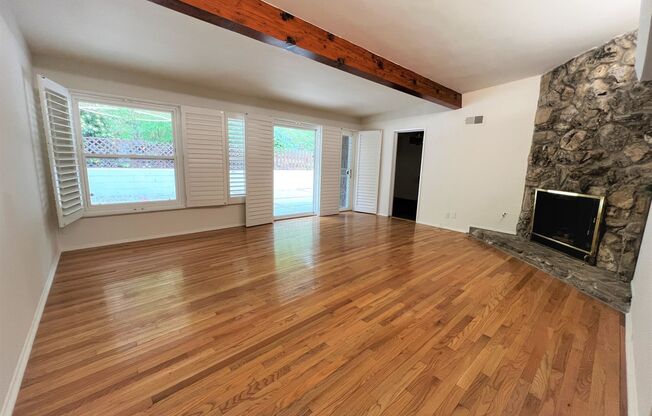 Gorgeous 3 Bedroom 1.5 Bath Home located in the scenic Mt. Washington Hillside