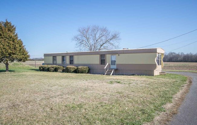 Mobile home in Athens on large lot in country!