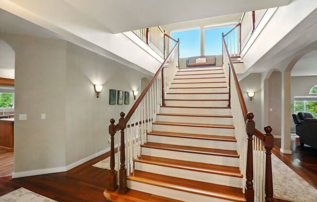 Short Term Rental! Beautiful Fully furnished 4 bedroom 2.5 bath