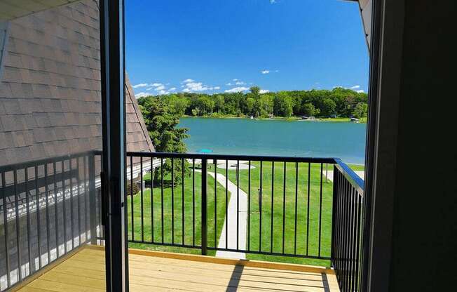 Lamberton Lake Apartments in Grand Rapids, MI