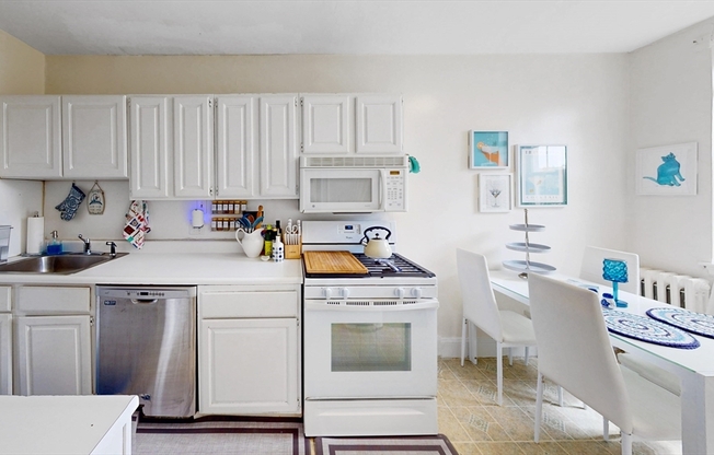 1 bed, 1 bath, 550 sqft, $2,195, Unit 7