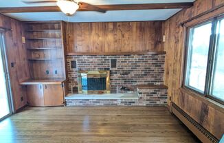 4 beds, 2 baths, $1,795