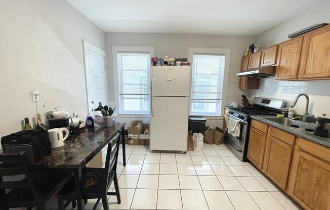 3 beds, 1 bath, $3,450, Unit 1