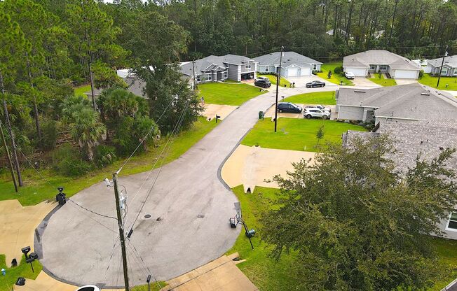 NEW Roomy 3 Bed 2 Bath Duplex Home on a Cul De Sac in Palm Coast FL!