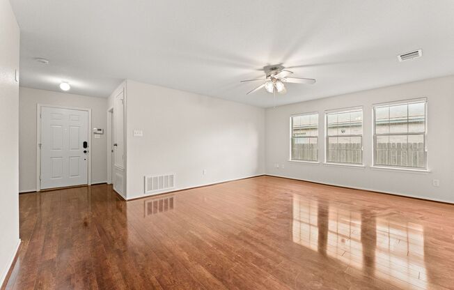 Westwood Subdivision / One Story / Culdesac / Ref, Washer & Dryer / Leander Schools