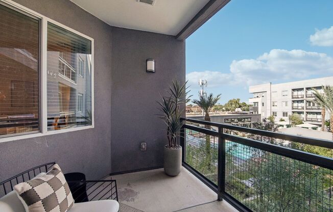 1 bed, 1 bath, 838 sqft, $1,749, Unit 524