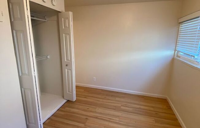 Studio, 1 bath, 355 sqft, $1,350, Unit 201