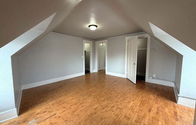 1 bed, 1 bath, 574 sqft, $1,275, Unit 401