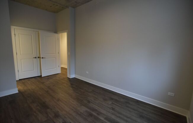 2 beds, 2 baths, 976 sqft, $4,175, Unit 3833-317