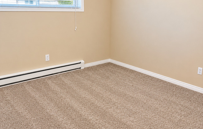 2 beds, 1 bath, $1,150, Unit 36