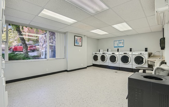 40 S 900 E - Web Quality - 006 - 08 Lower Level Laundry Room