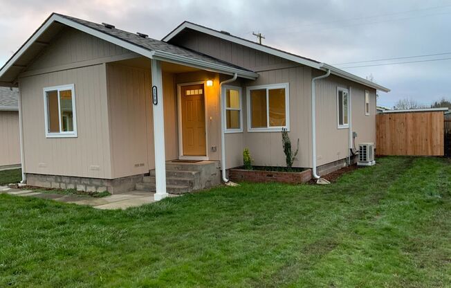 3 Bedroom, 1 Bathroom off Mohawk Rd