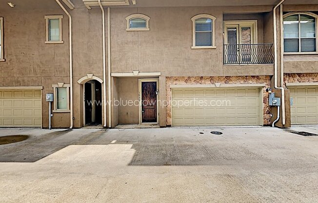 1529 SIENNA CT