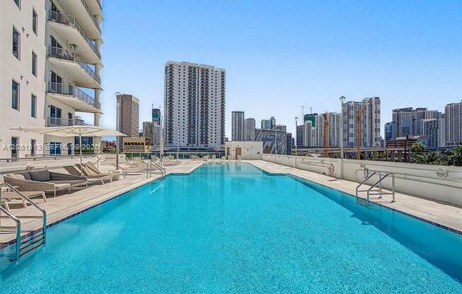 2 beds, 2 baths, $3,400, Unit # 1106