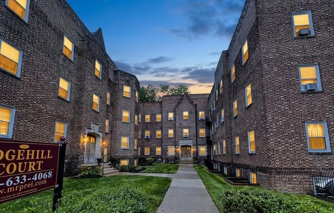 Edgehill Court