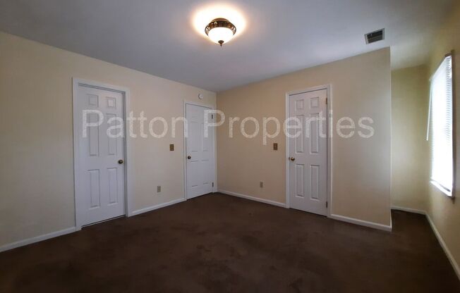 2 beds, 1.5 baths, $1,295