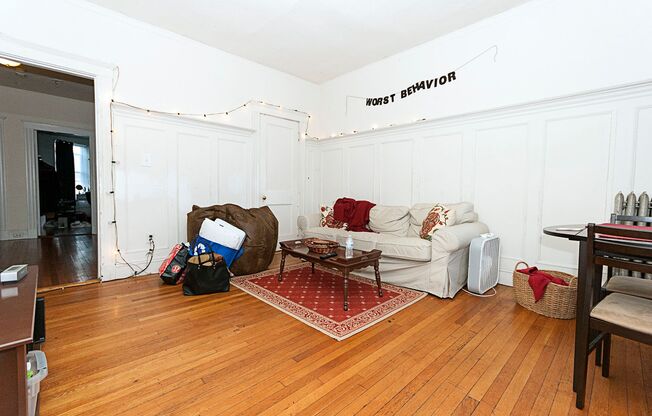 Huge 2 bed right on Comm Ave in Allston.....