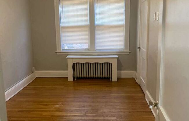 2 beds, 1 bath, 1,500 sqft, $1,850, Unit 810-202