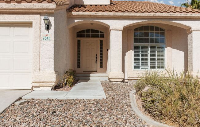Large Silverado Ranch home with pool