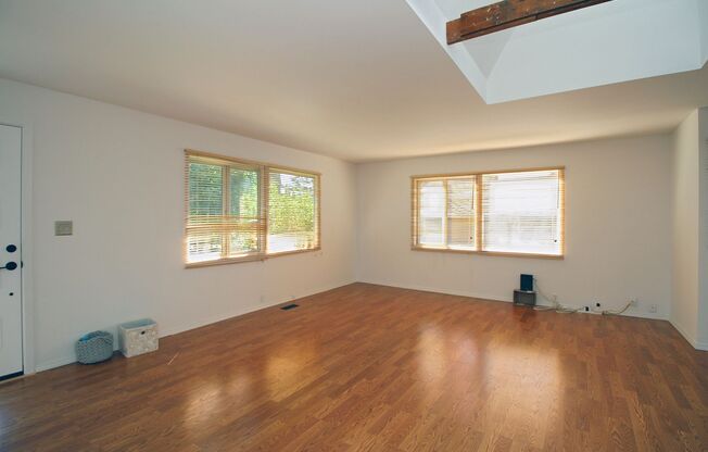 Fantastic Remodeled 3 Bedroom/2 Bath Mid-Century Home In Desirable Woodstock