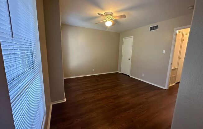 3 beds, 2.5 baths, $1,595