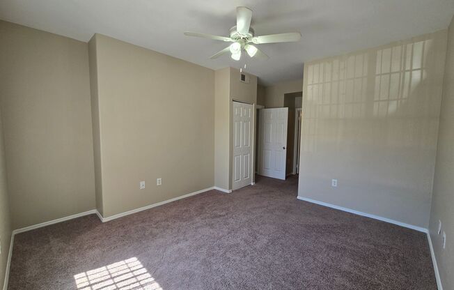 2 beds, 2 baths, $1,300, Unit # 1143