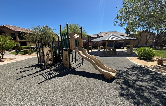 3 beds, 2 baths, $1,850, Unit UNIT 2022
