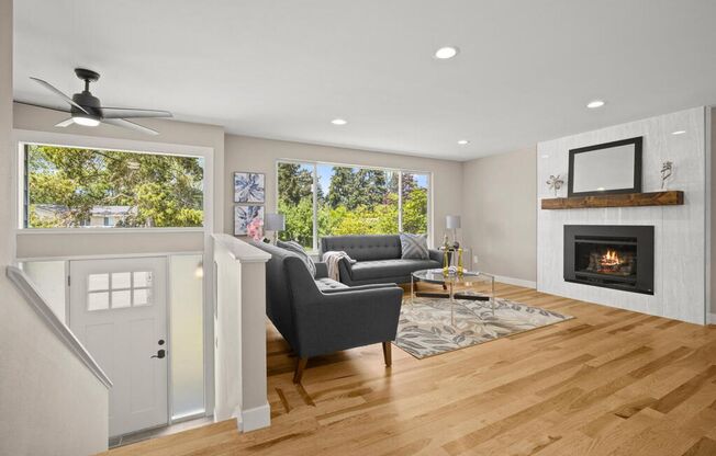 4Bd/2.5Ba Redmond Home