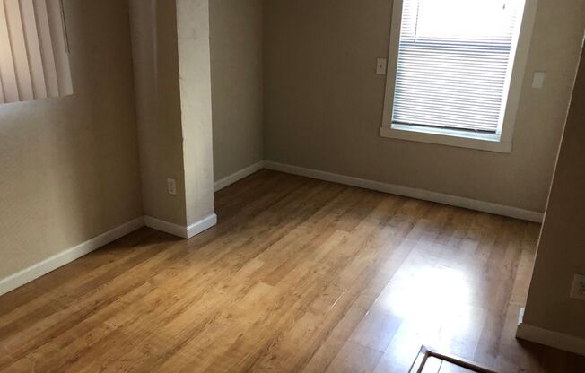 2 beds, 1 bath, 780 sqft, $1,895