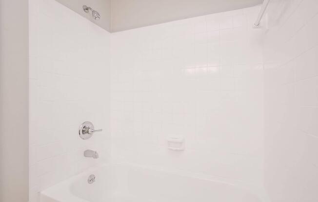 2 beds, 2 baths, 950 sqft, $1,299